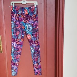 CURVY LEGGINGSLIVE - PAISLEY